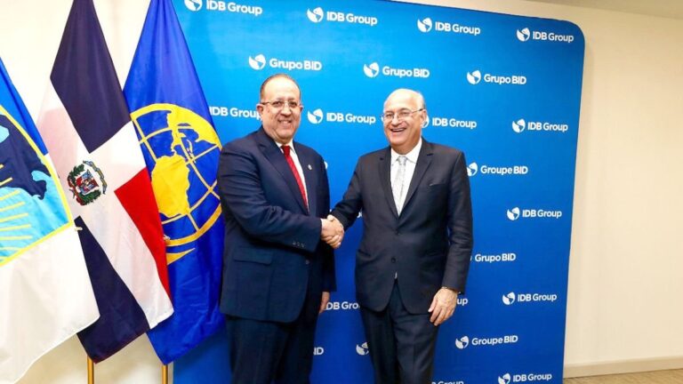 Ministro de Hacienda refuerza agenda internacional ante crisis económica global